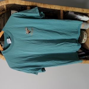 Super cute vintage Alaska tee!